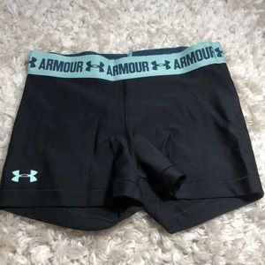 Black Under Armour spandex